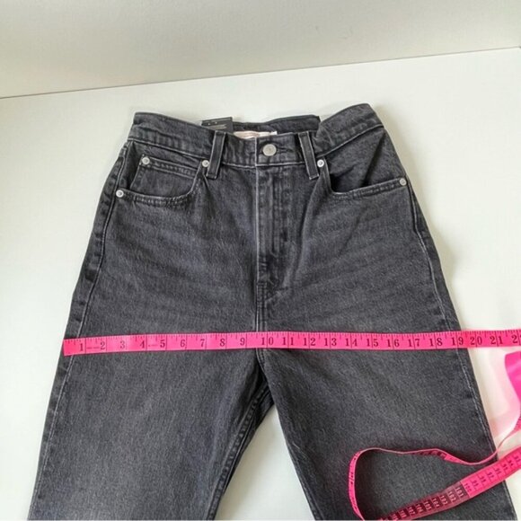 Aritzia x Levi's '70s High Flare Jean in Just a Hint Size 26 - Picture 14 of 14